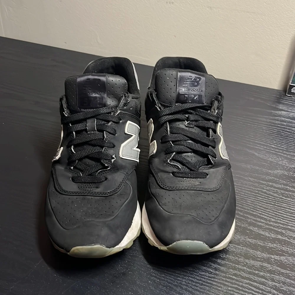 New balance shoes - Picture 4 of 4